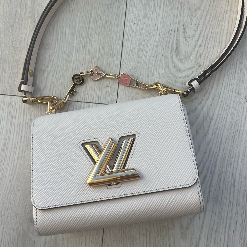 Louis vuitton Epi twist